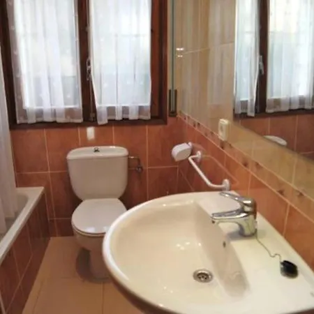 En Ametlla De Mar 12 Personas Con Piscina Privada Y Acceso Directo A La Playa - Hisp-217-223 Villa